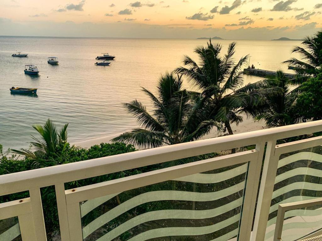Diamond Plaza Hotel Grand Anse  Bagian luar foto
